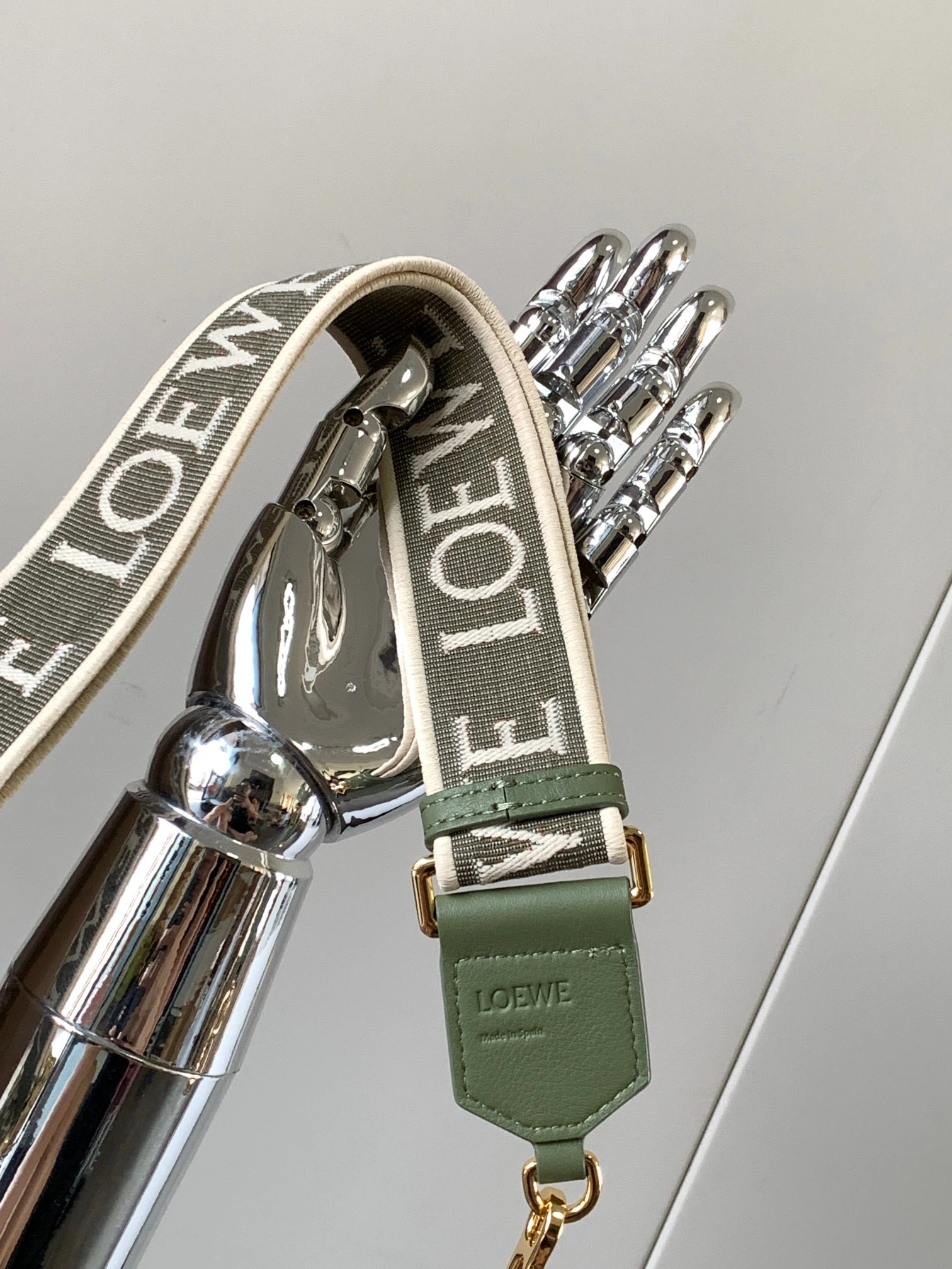 HighQuality Loewe Shoulder Straps 71865