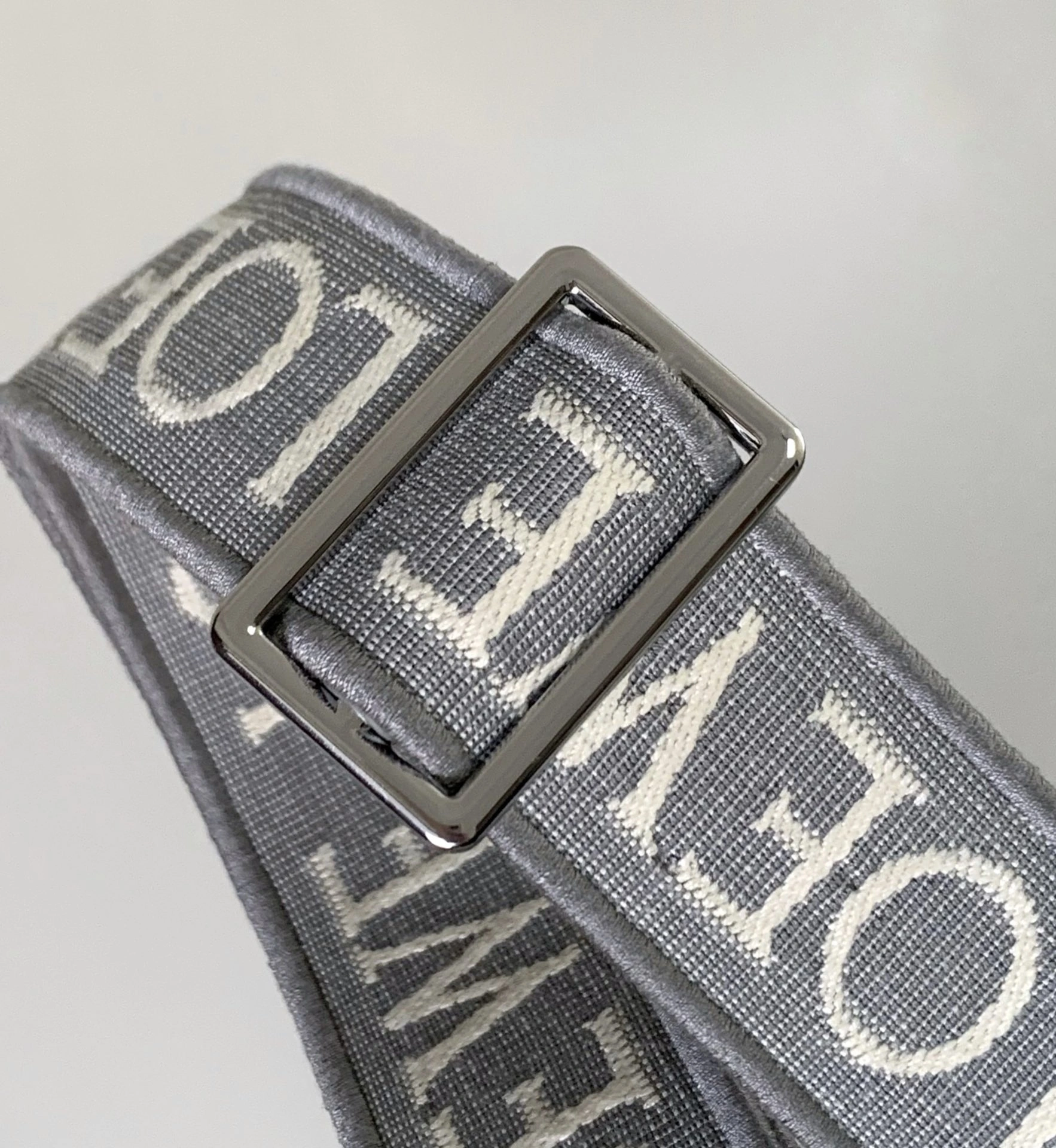 Loewe Shoulder Straps DailyWear 71869