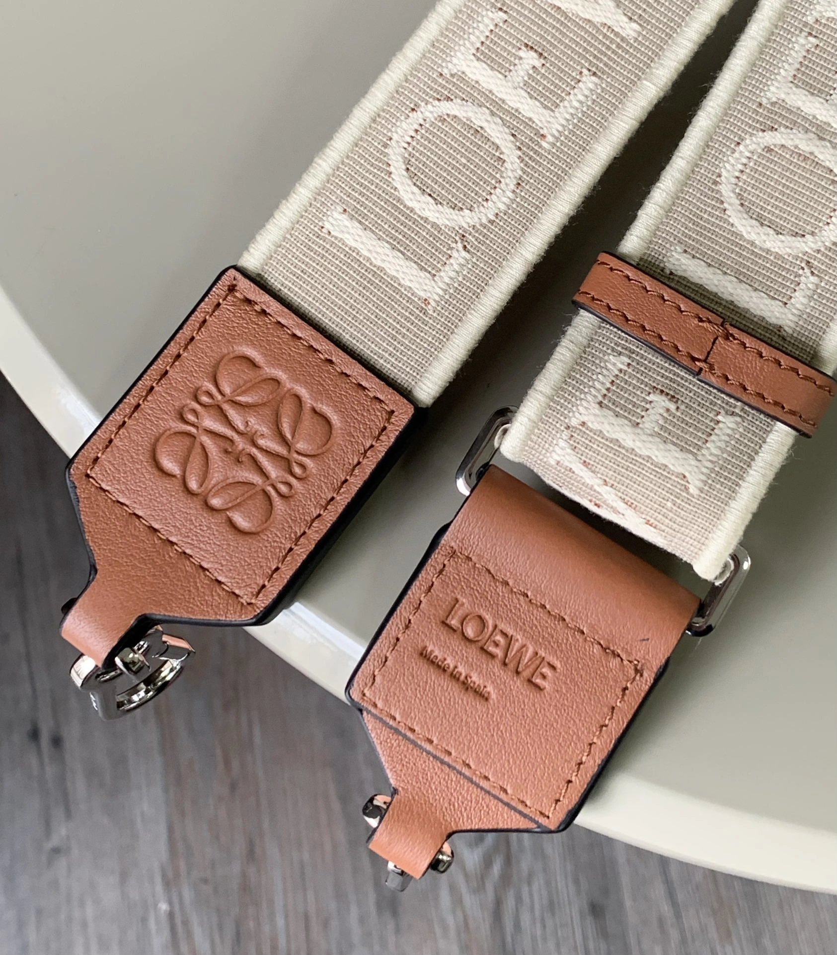 Loewe Shoulder Straps Attractive 71868