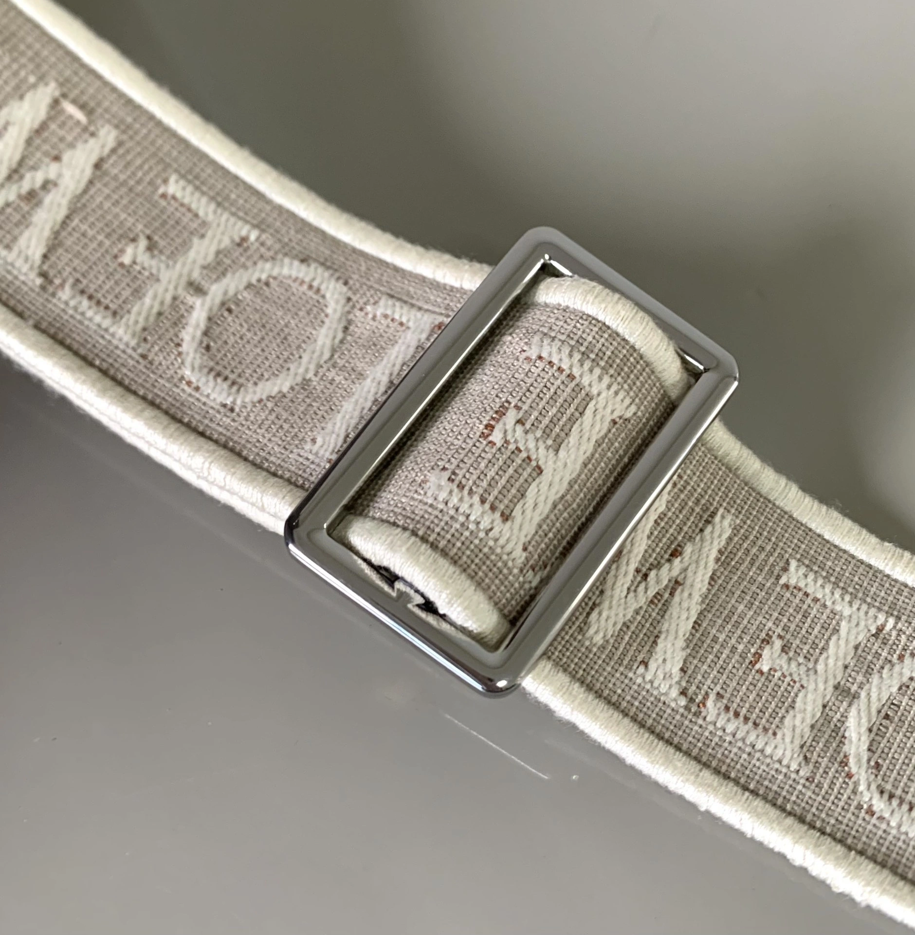 Loewe Shoulder Straps Attractive 71868