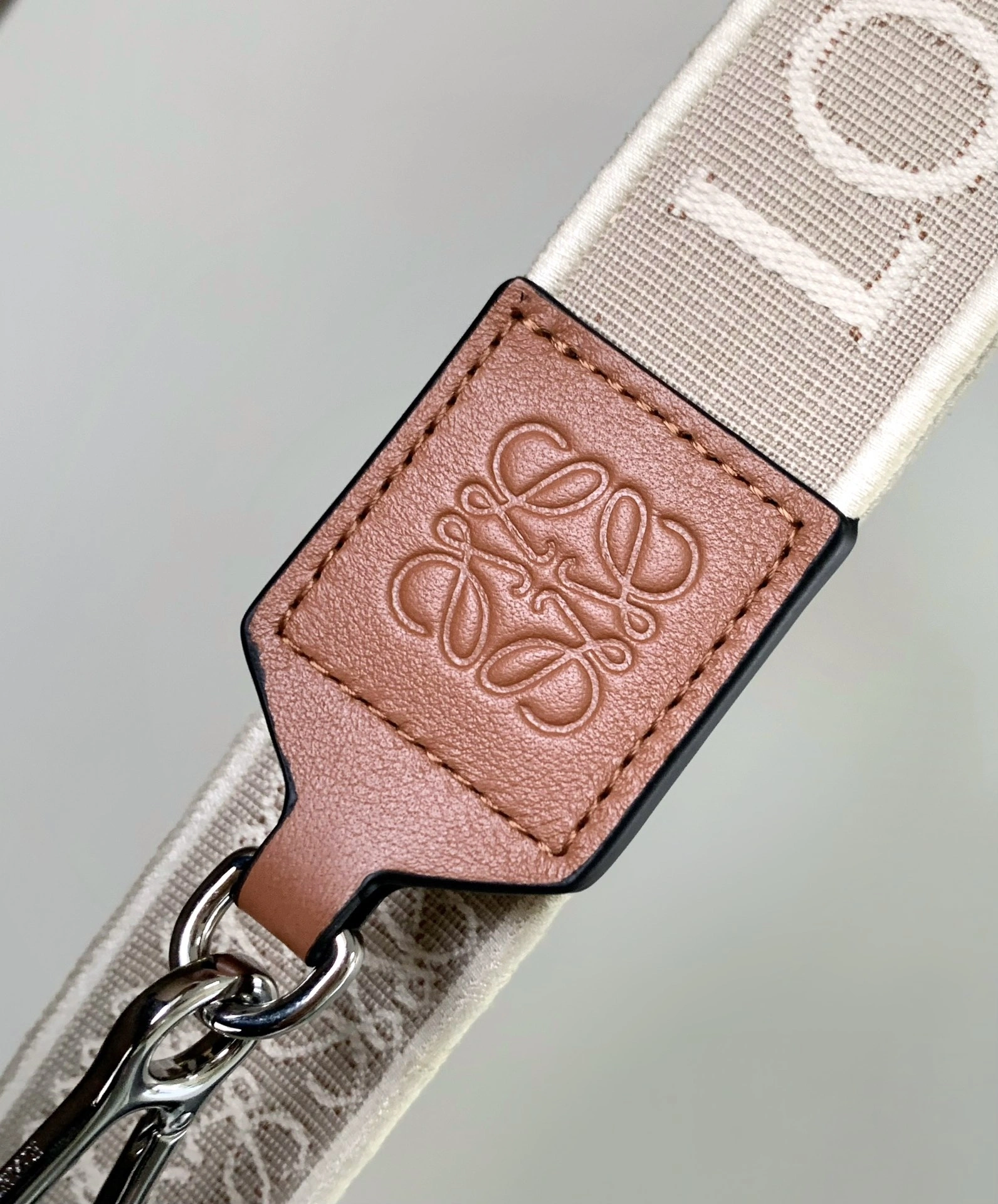Loewe Shoulder Straps Attractive 71868
