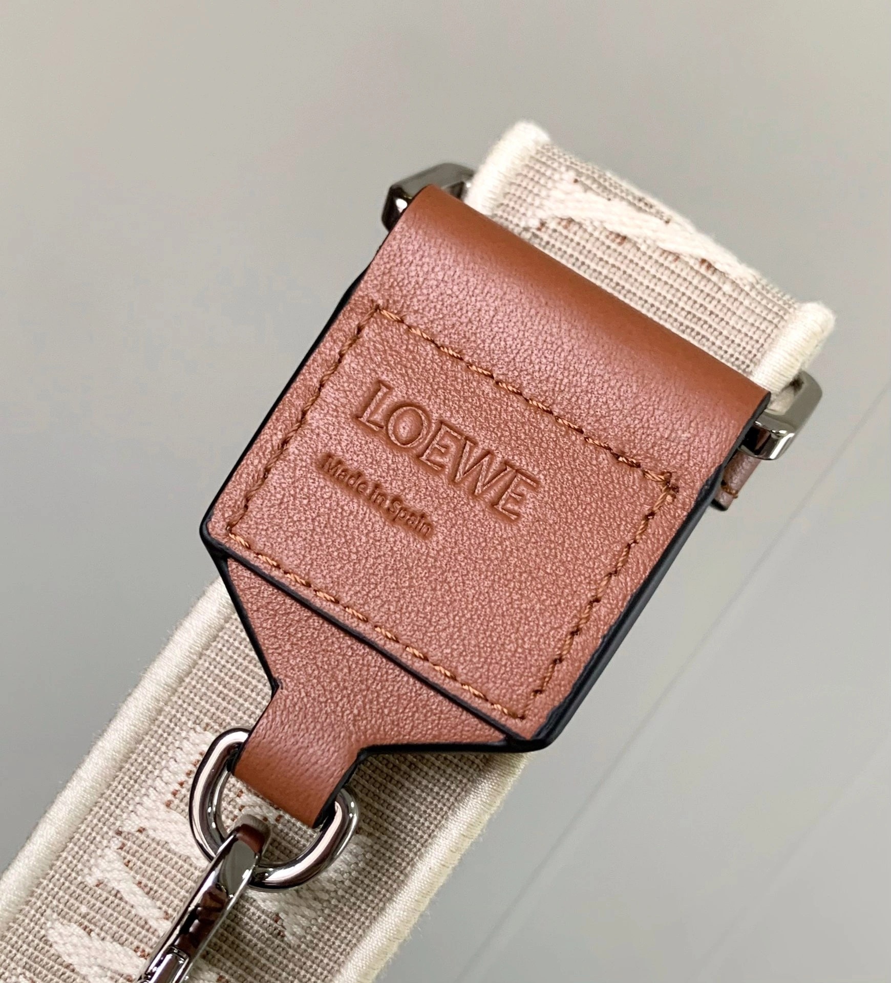 Loewe Shoulder Straps Attractive 71868