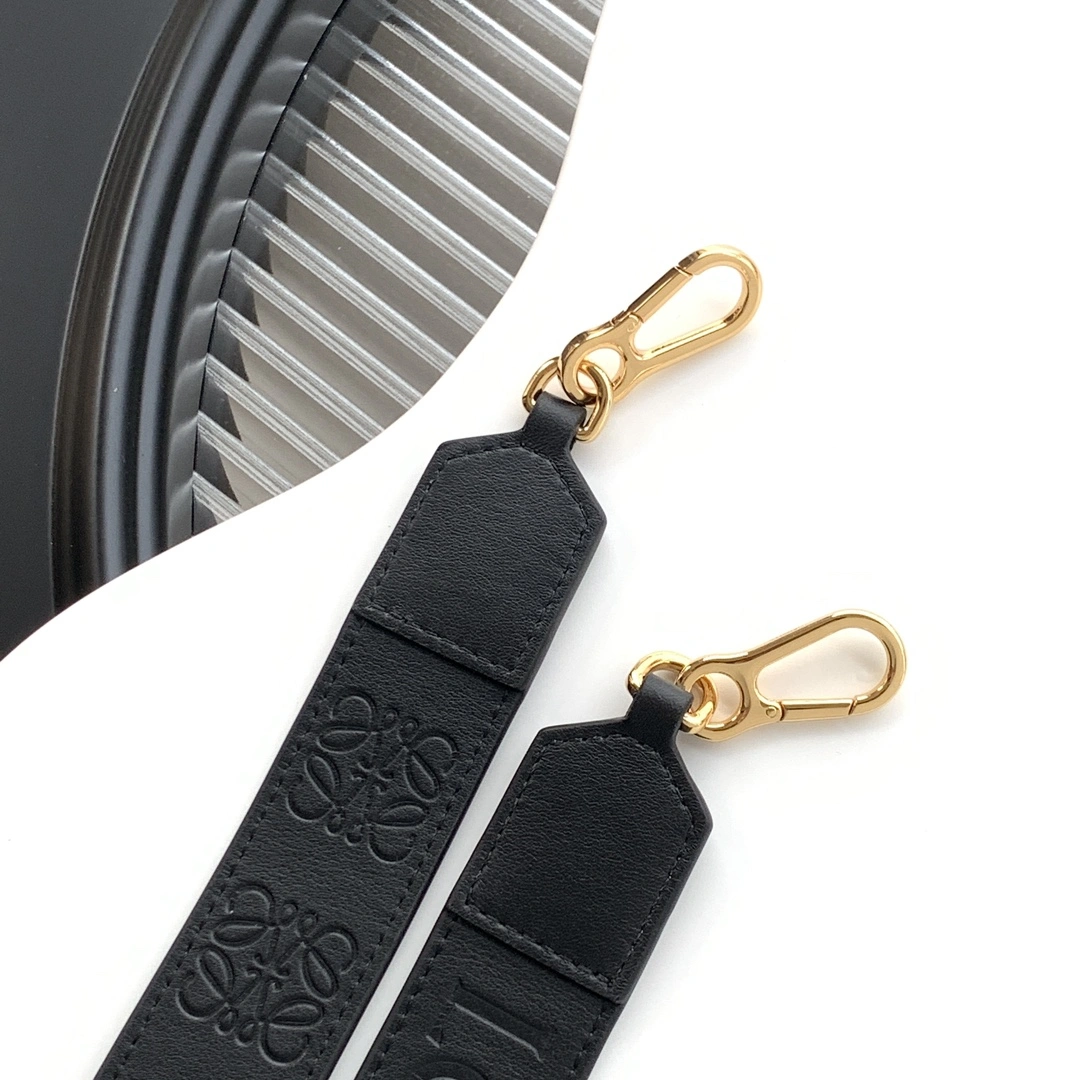 Fashionable Loewe Shoulder Straps 71859