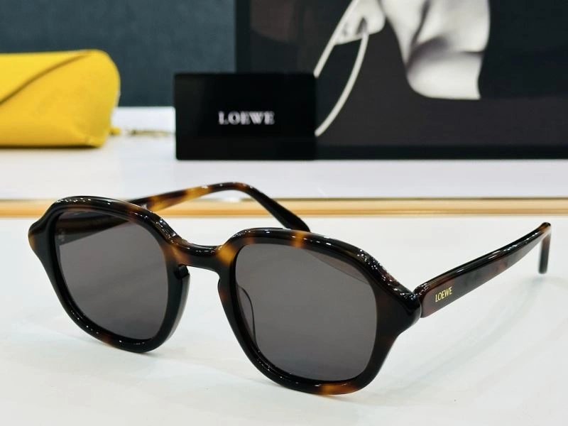 Packable Loewe Sunglasses 280319