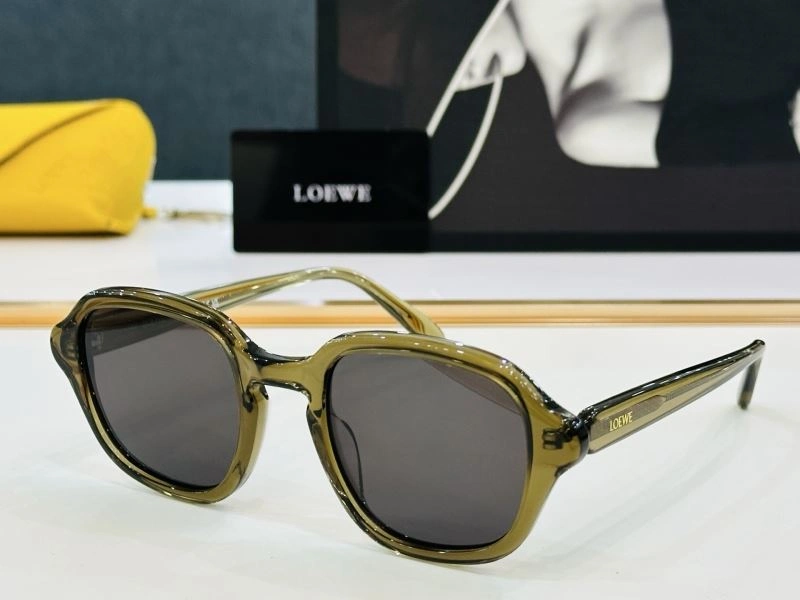 Packable Loewe Sunglasses 280319