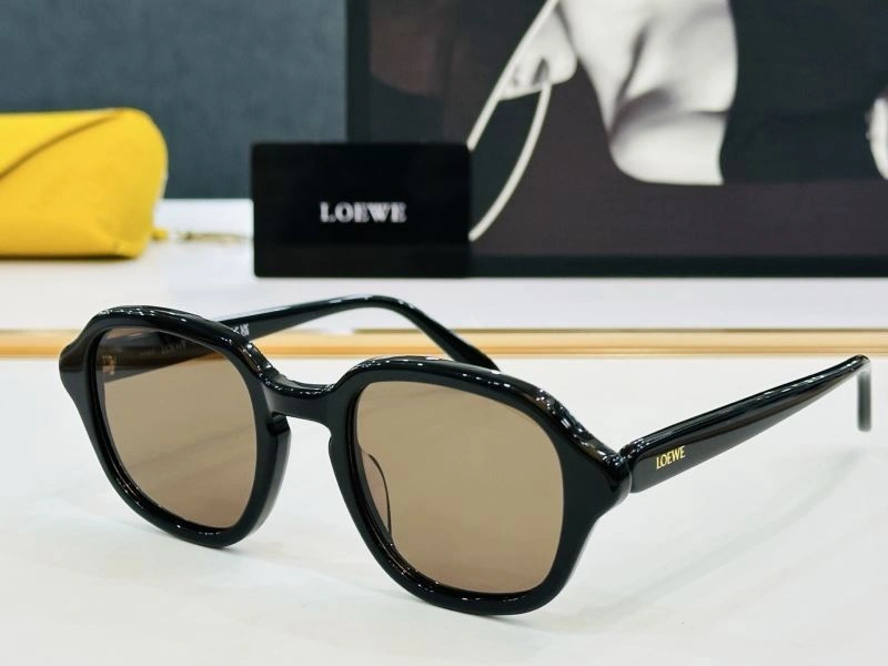Packable Loewe Sunglasses 280319