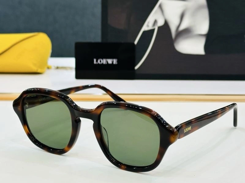 Packable Loewe Sunglasses 280319