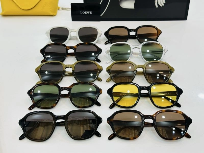 Packable Loewe Sunglasses 280319