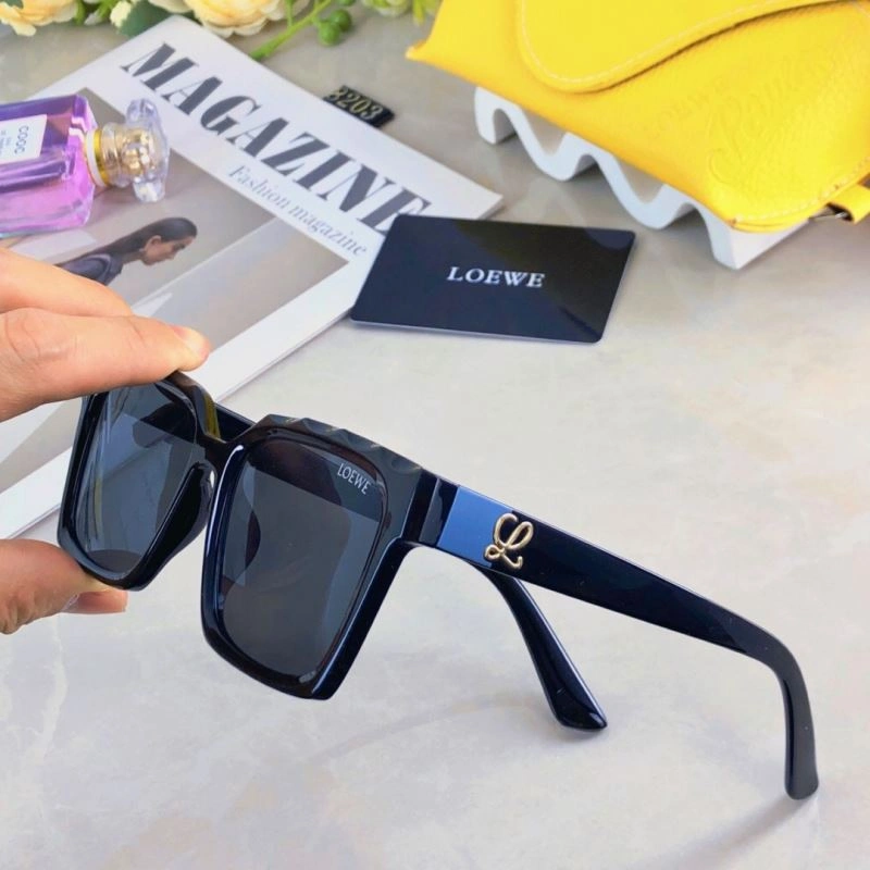 Loewe Sunglasses Sleek 280311
