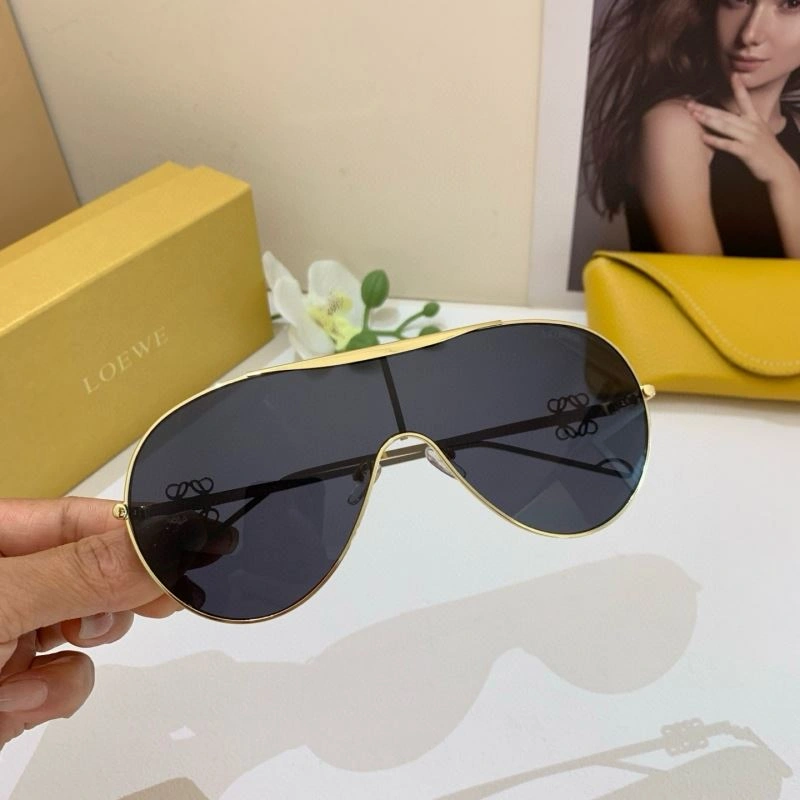 Loewe Sunglasses Sleek 280304