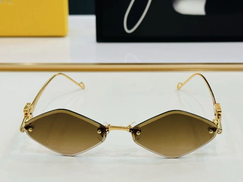 Loewe Sunglasses Versatile 280333