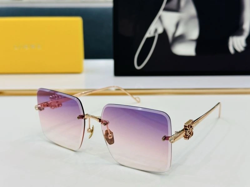 Fashionable Loewe Sunglasses 280334