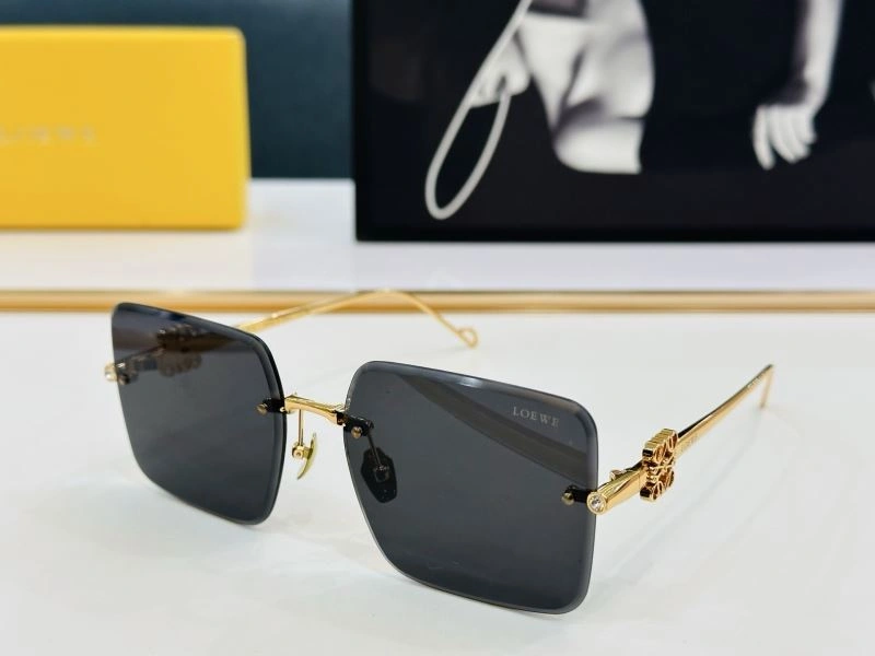 Fashionable Loewe Sunglasses 280334