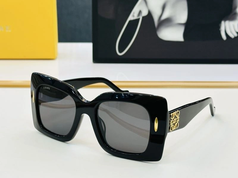 Refined Loewe Sunglasses 280318