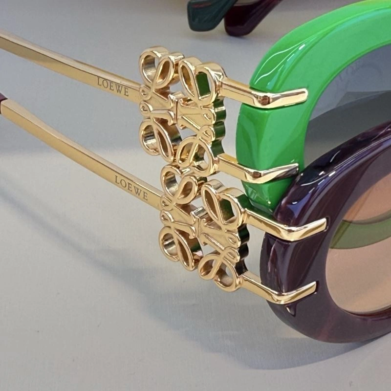 WellDesigned Loewe Sunglasses 280391