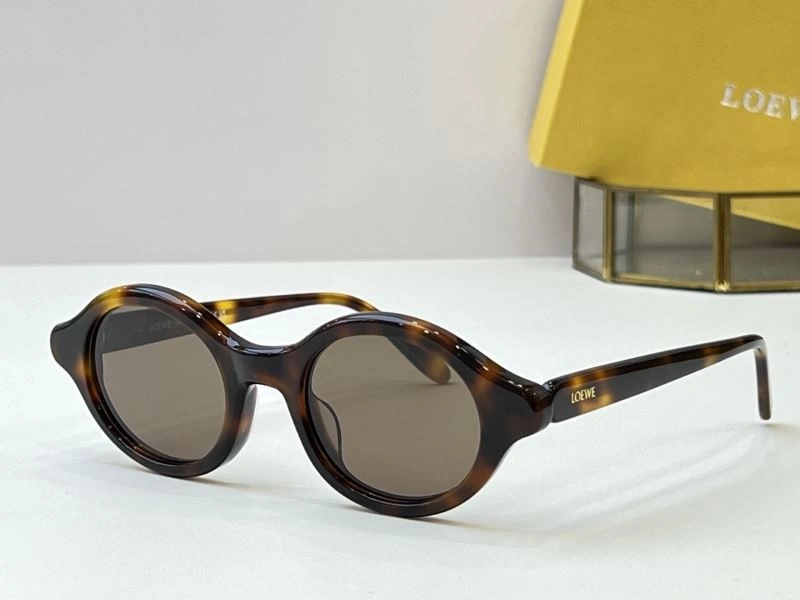 Snug Loewe Sunglasses 280371