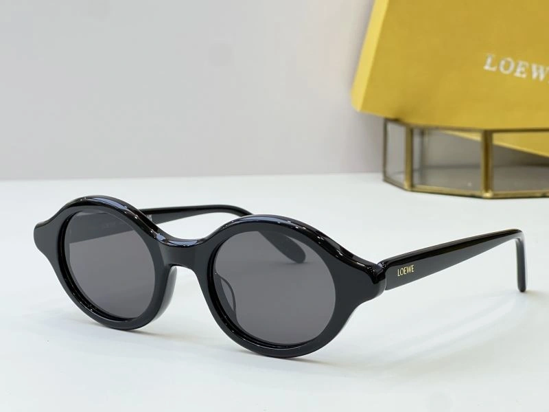 Snug Loewe Sunglasses 280371