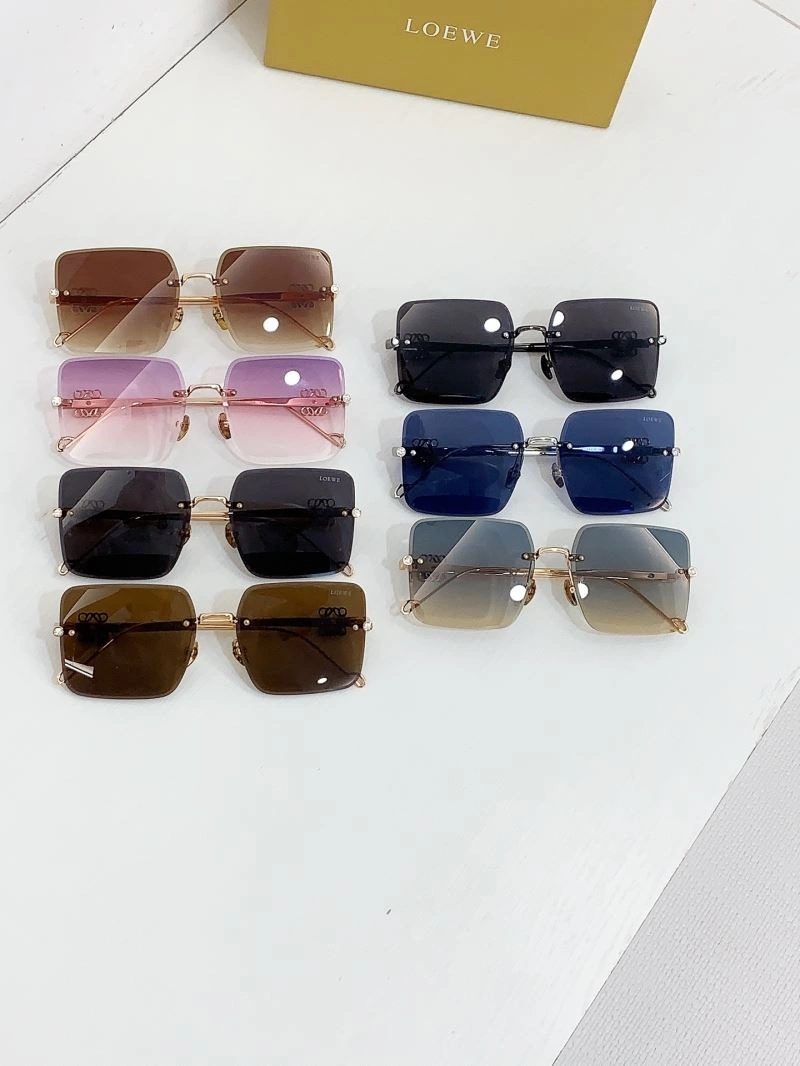 Sporty Loewe Sunglasses 280346