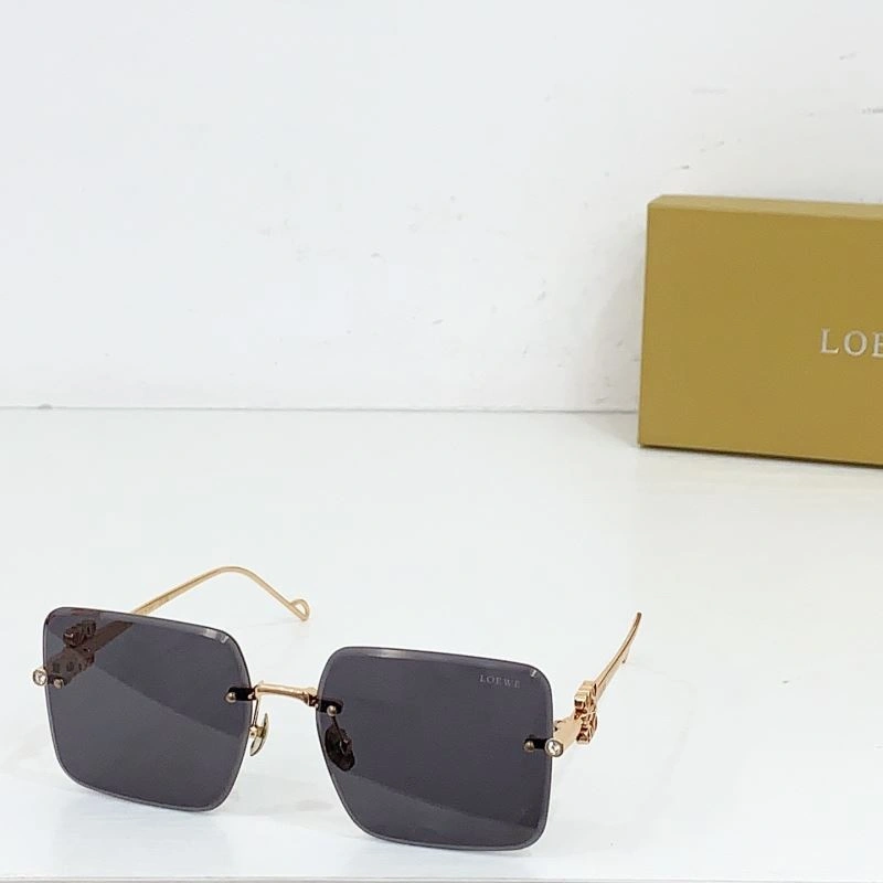 Sporty Loewe Sunglasses 280346