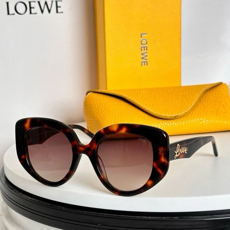 Loewe Sunglasses Versatile 280344