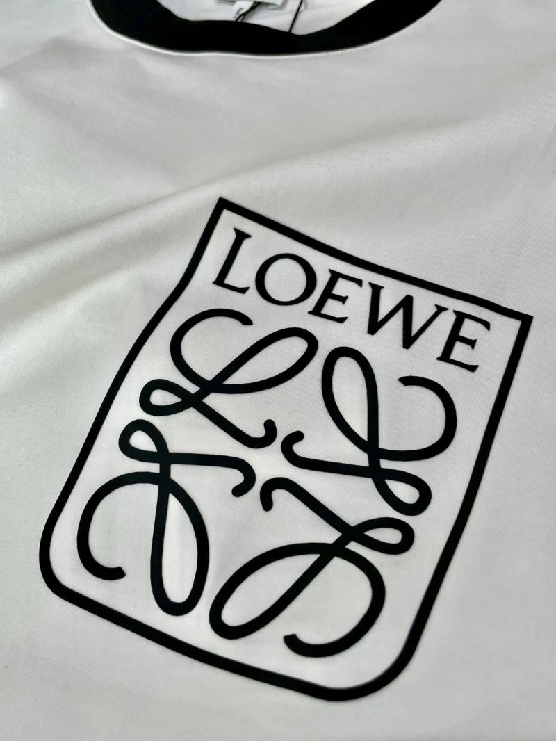 UrbanChic Loewe T-Shirts 160366