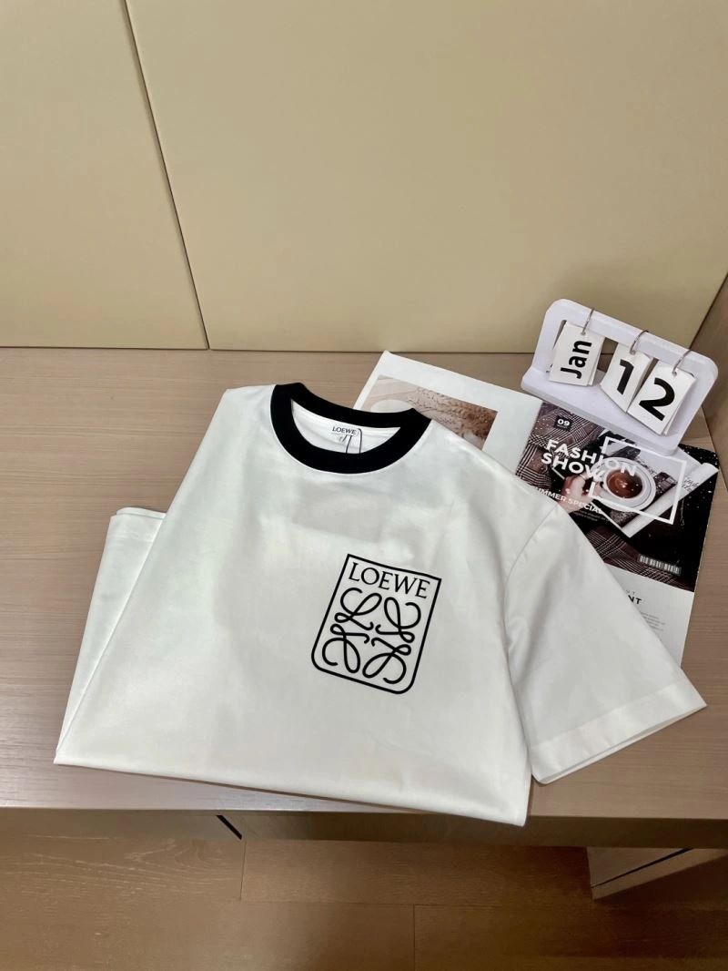 UrbanChic Loewe T-Shirts 160366