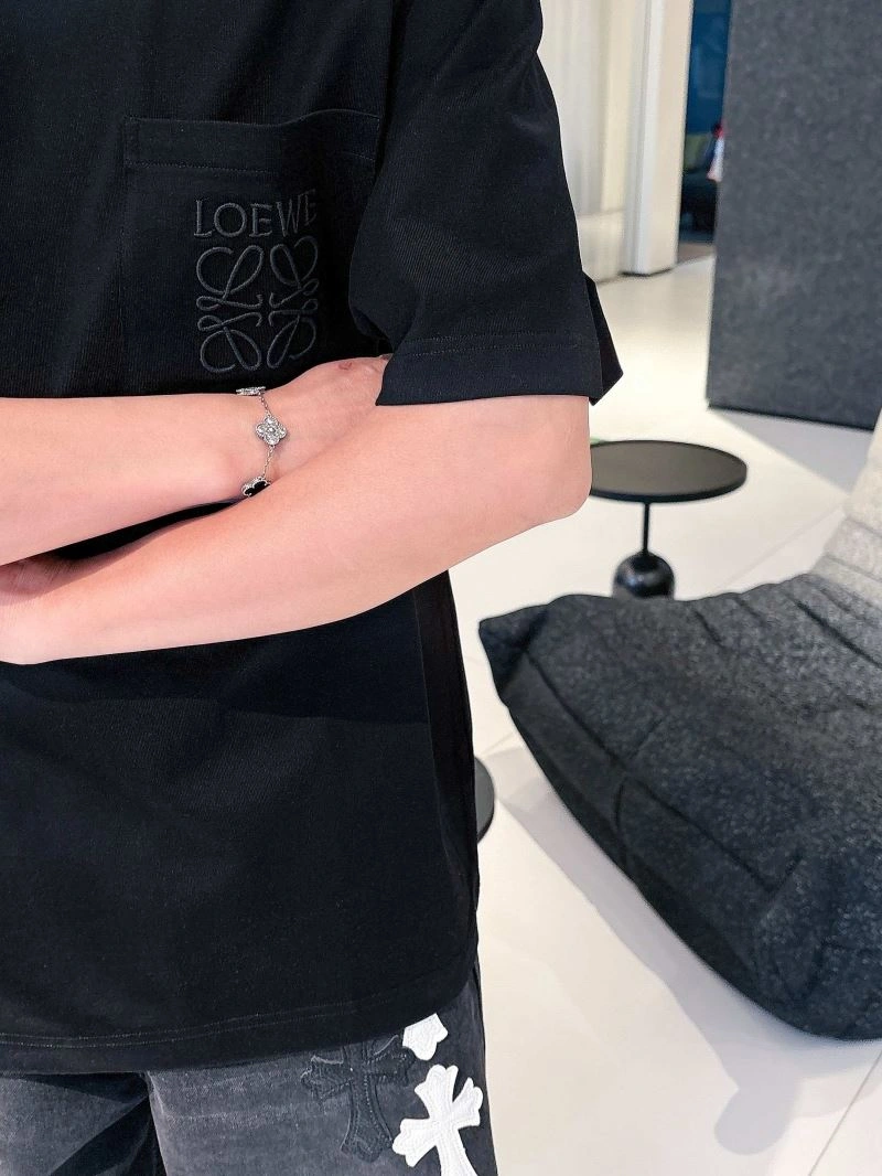 Loewe T-Shirts Chic 159307