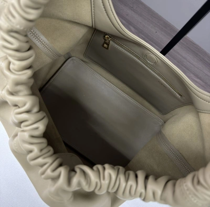 Loewe Top Handle Bags Versatile 58342