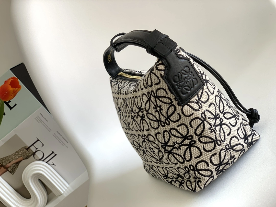 Loewe Top Handle Bags Minimalist 67122