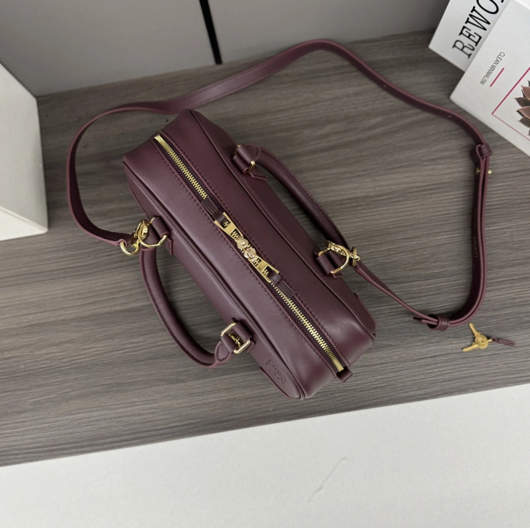 Loewe Top Handle Bags Trendy 67124