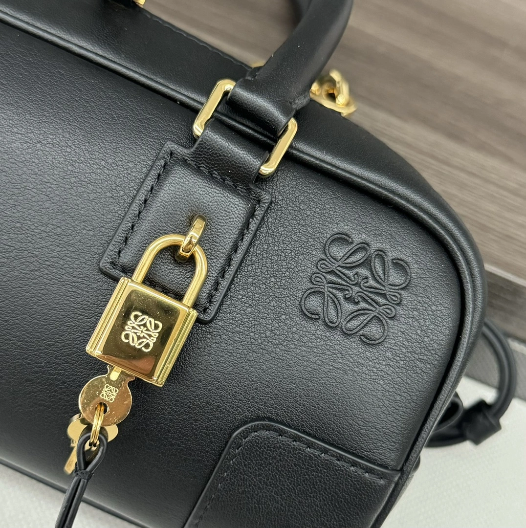Affordable Loewe Top Handle Bags 67119