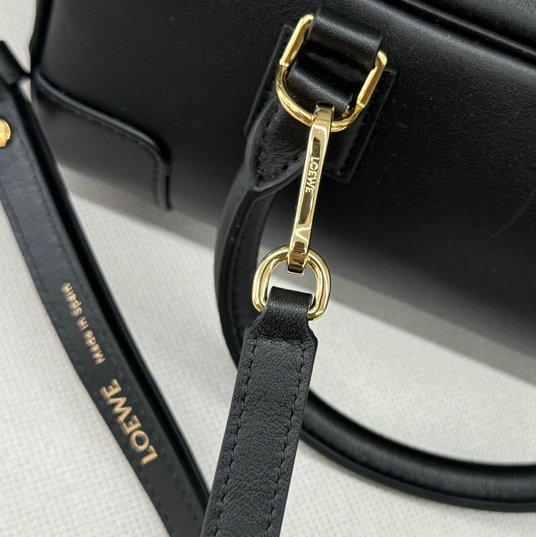 Affordable Loewe Top Handle Bags 67119
