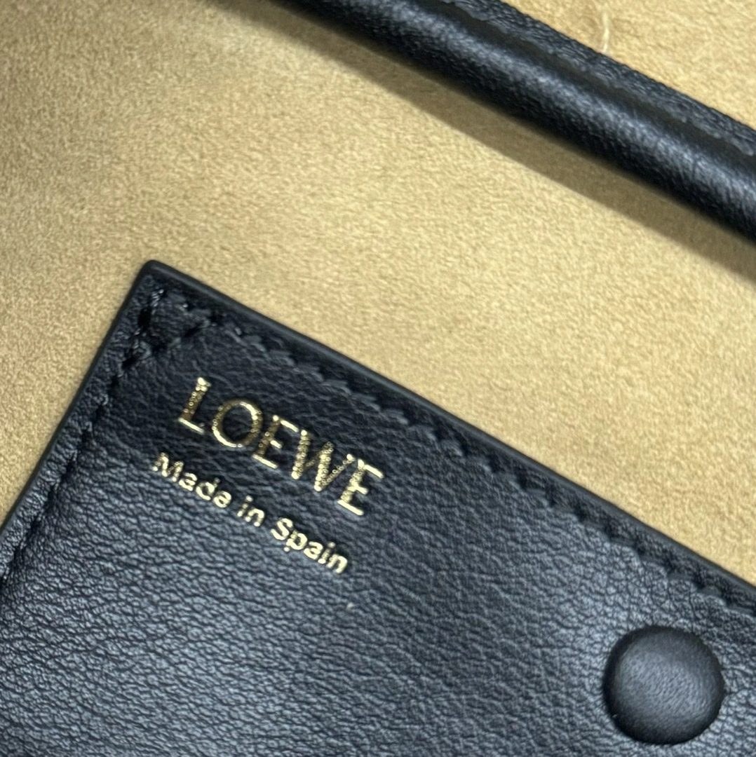 Affordable Loewe Top Handle Bags 67119