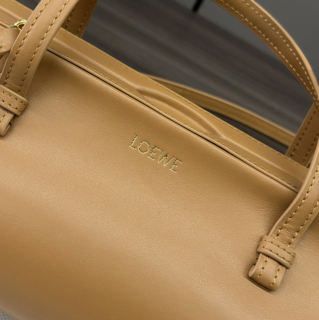 SmoothTexture Loewe Top Handle Bags 67192
