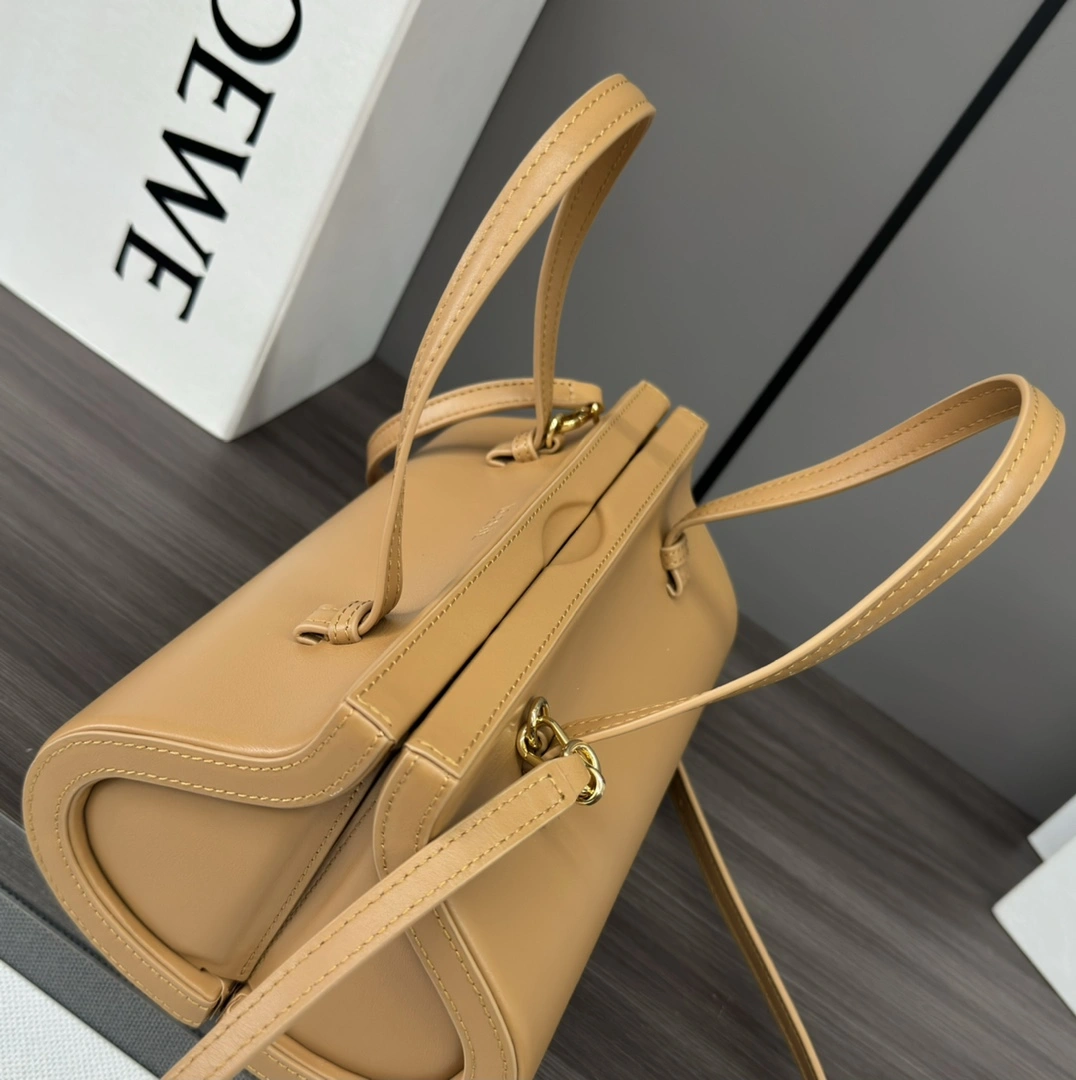 SmoothTexture Loewe Top Handle Bags 67192