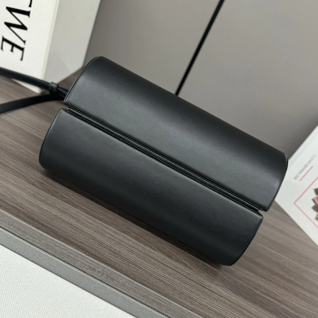 Loewe Top Handle Bags MultiPurpose 67116