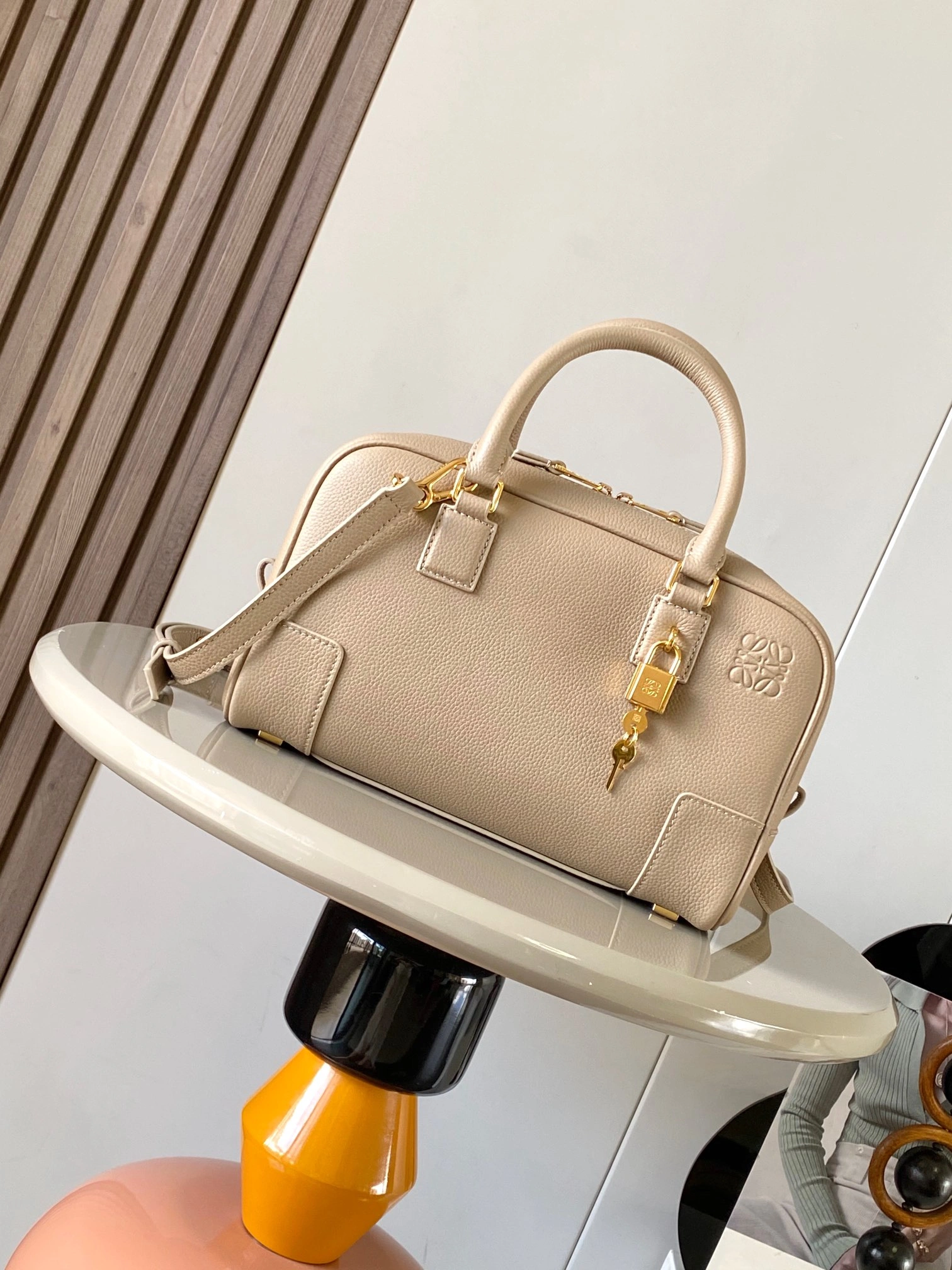 TimelessDesign Loewe Top Handle Bags 71851