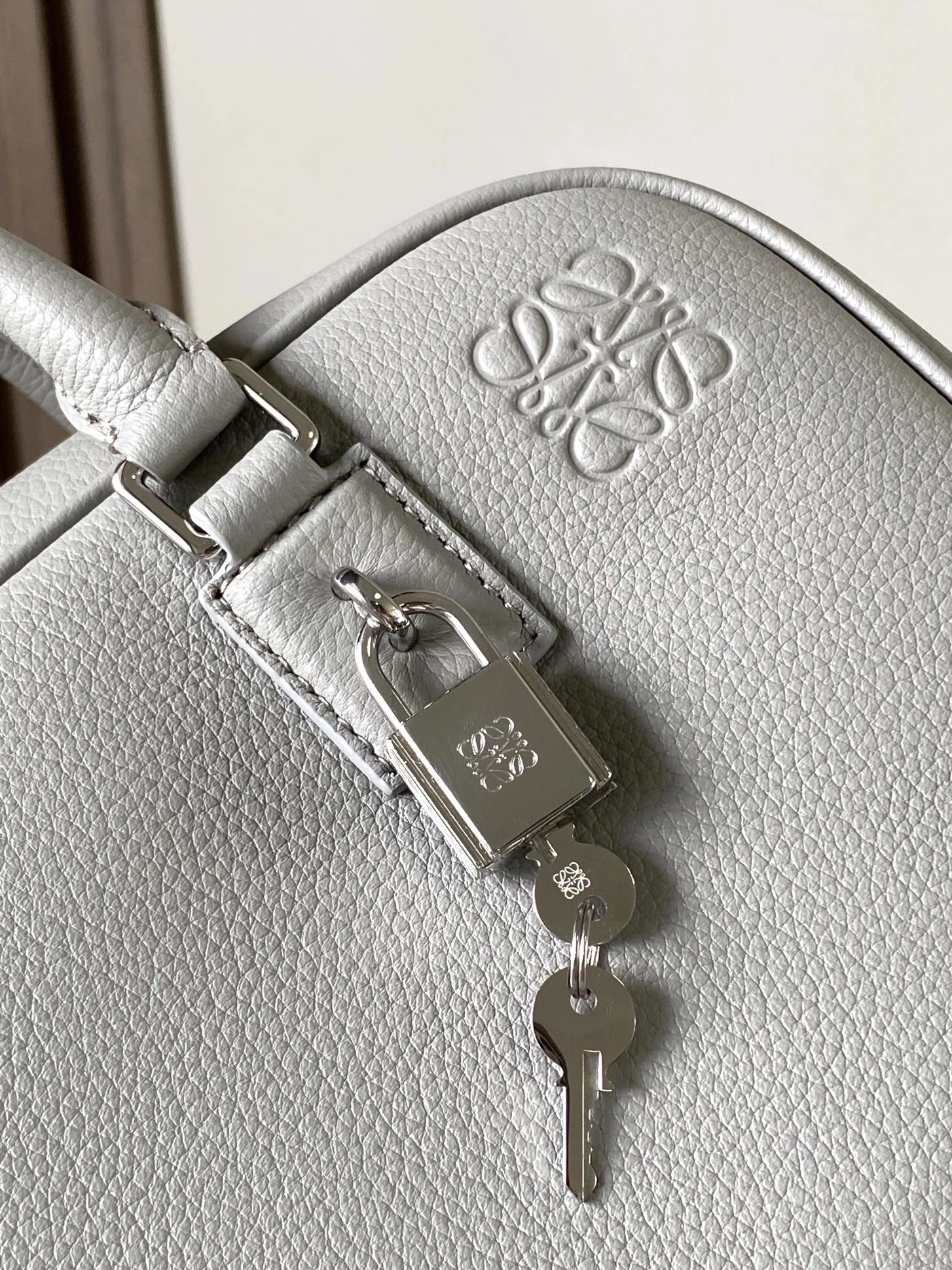 HighQuality Loewe Top Handle Bags 71841