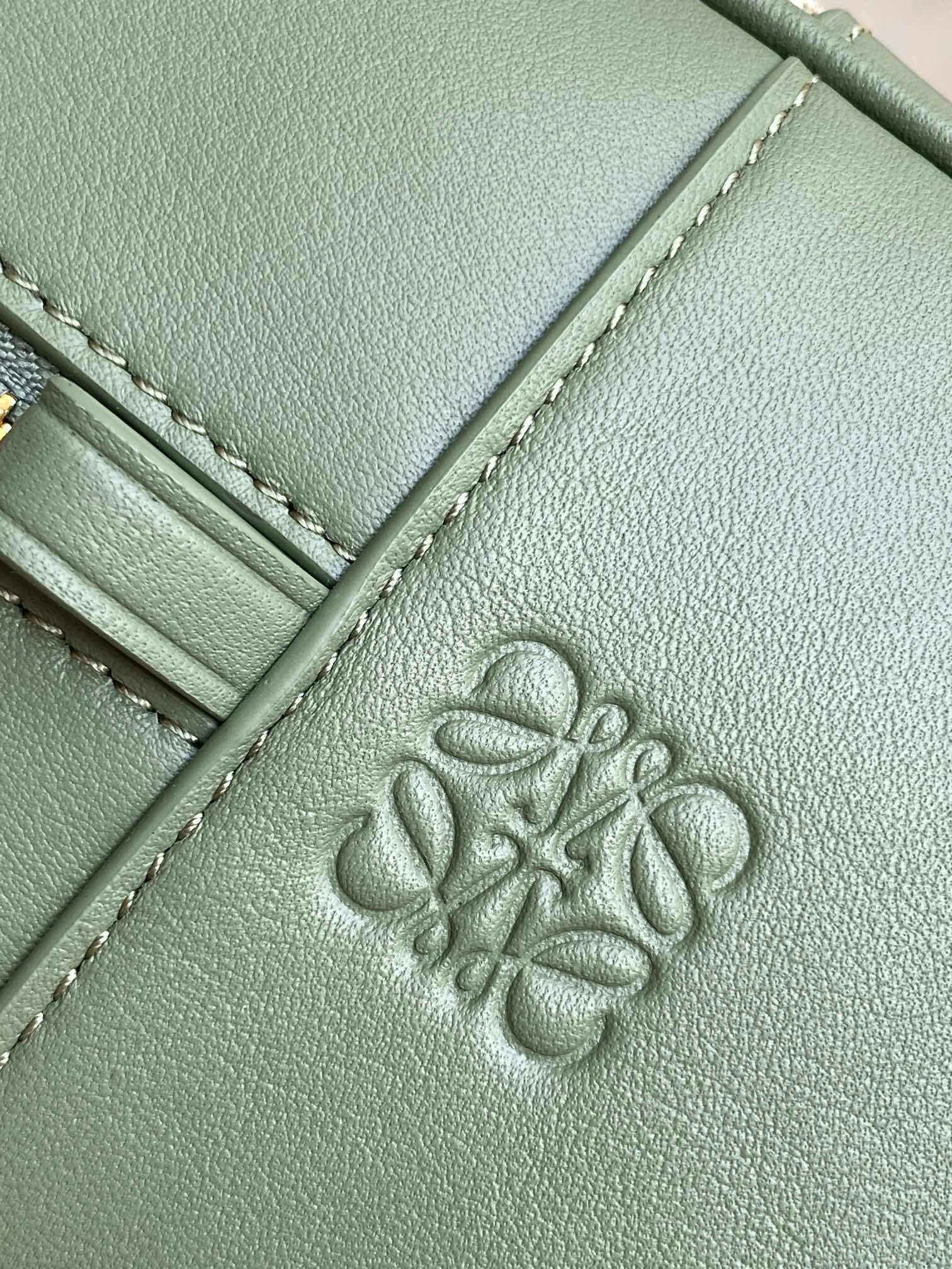 Loewe Top Handle Bags Vibrant 71838