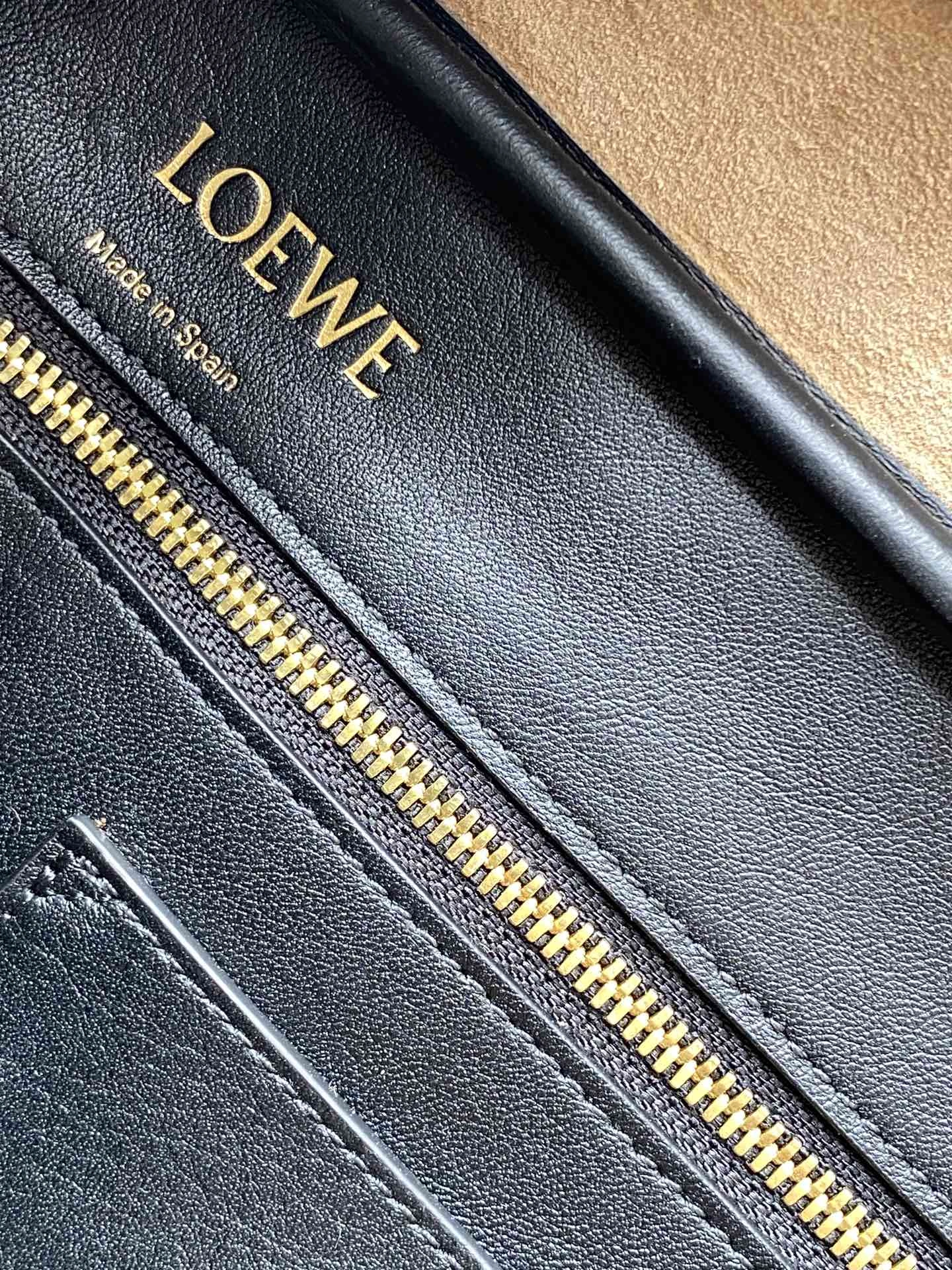 Loewe Top Handle Bags Thermal 71837