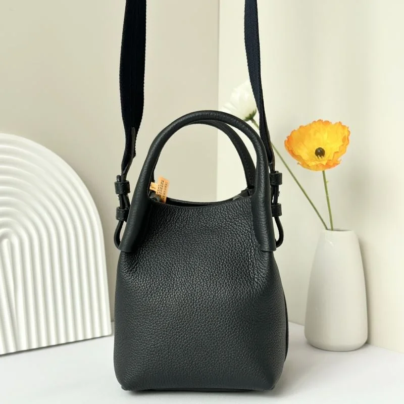 ComfortFit Loro Piana Bucket Bags 49404