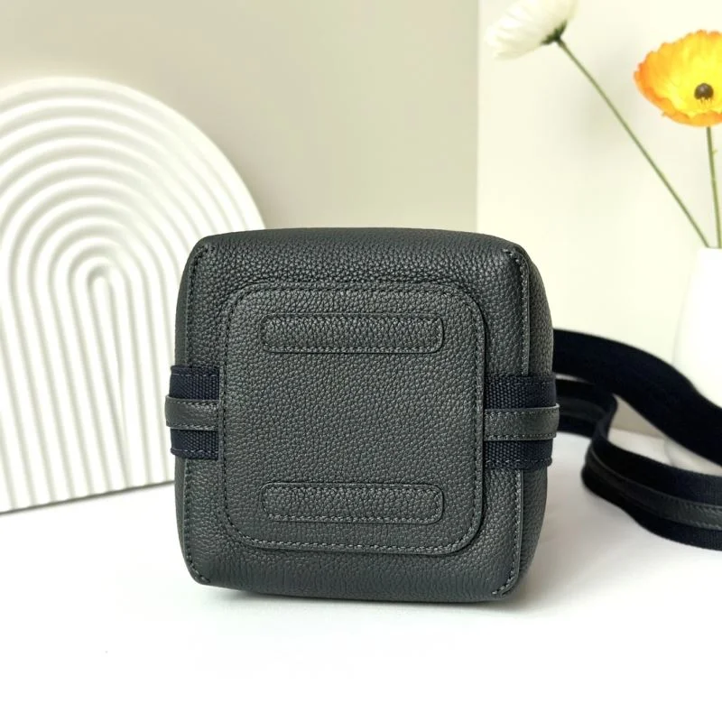 ComfortFit Loro Piana Bucket Bags 49404