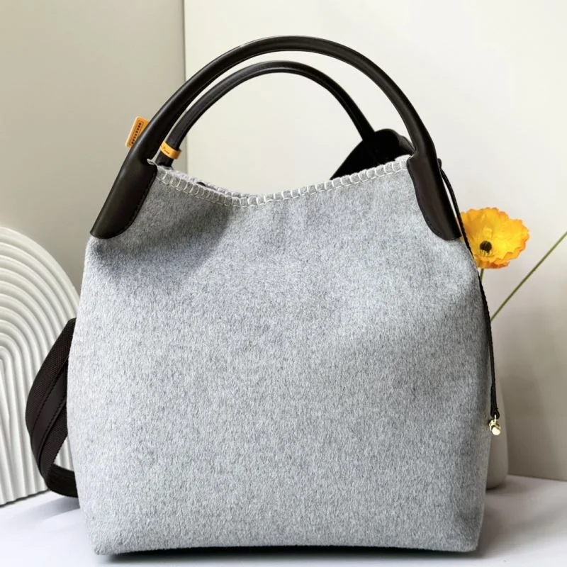 Sleek Loro Piana Bucket Bags 49421