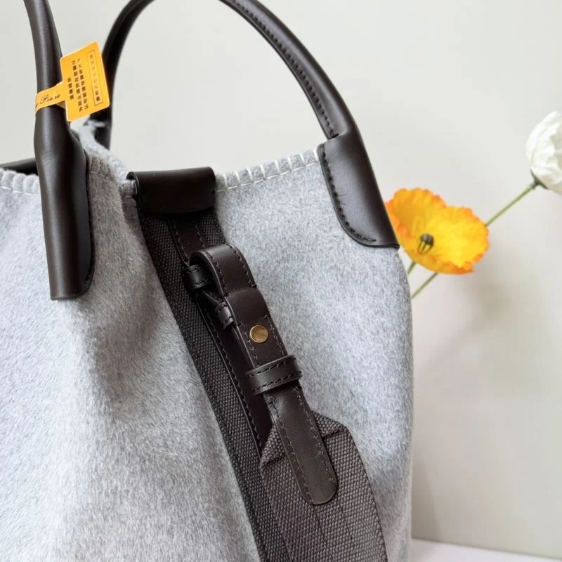Sleek Loro Piana Bucket Bags 49421