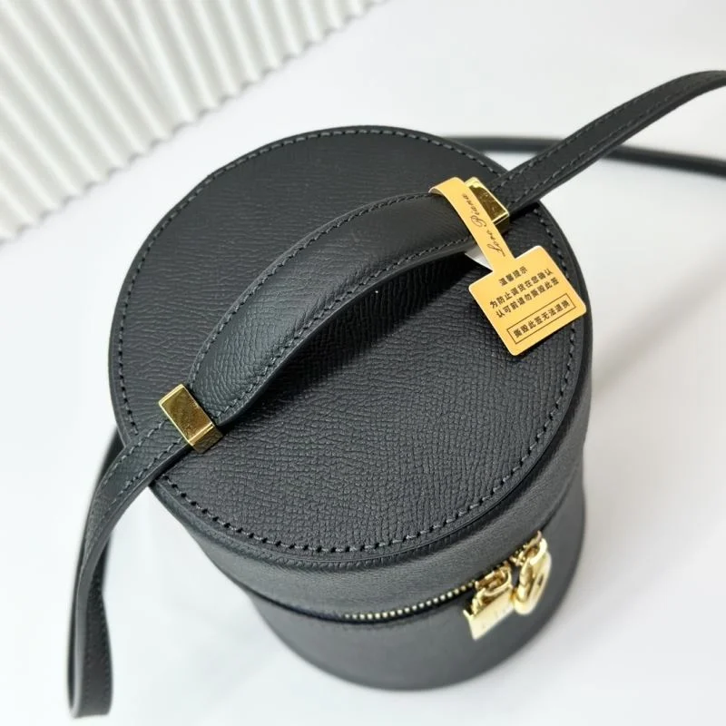 Flexible Loro Piana Bucket Bags 44484