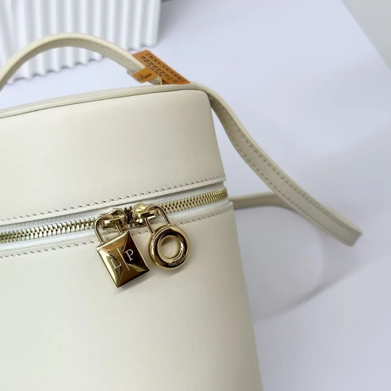 Loro Piana Bucket Bags Minimalist 44475