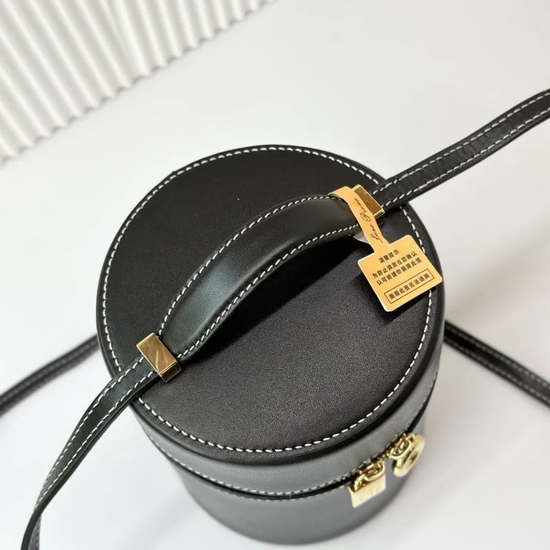 Loro Piana Bucket Bags Elegant 44464