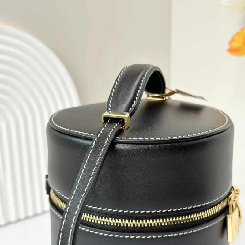 Loro Piana Bucket Bags Elegant 44464
