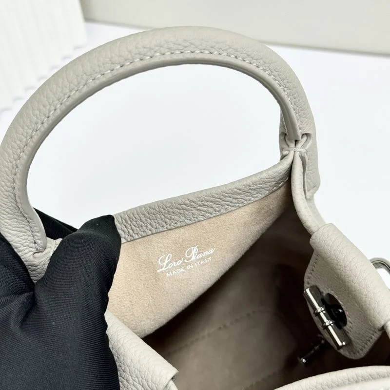 Loro Piana Bucket Bags ComfortFit 44373
