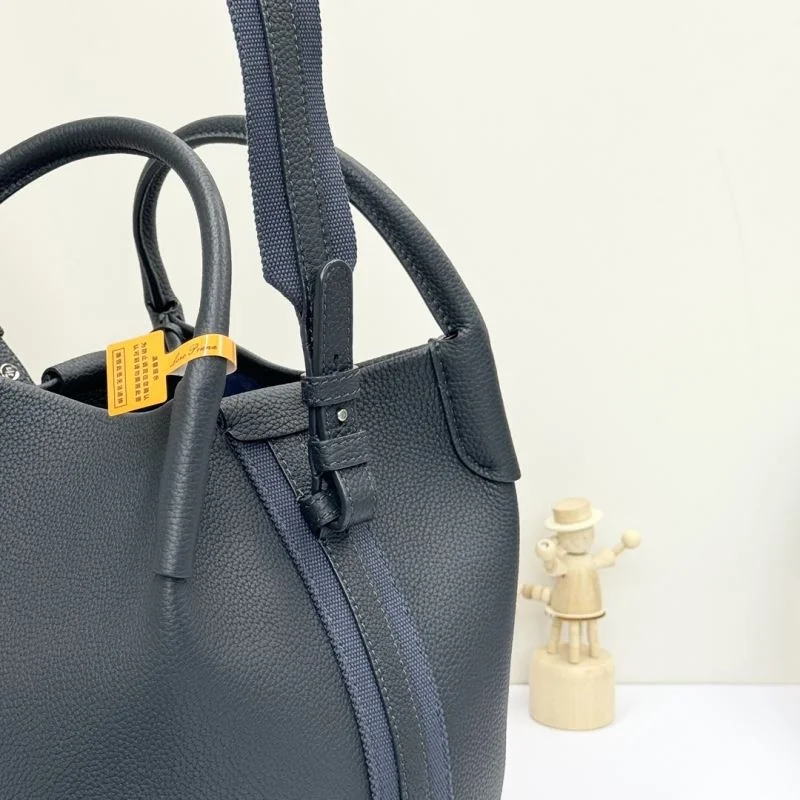 Flexible Loro Piana Bucket Bags 44367